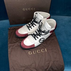 🎀AUTHENTIC GUCCI RARE FIND MEN SNEAKERS🎀